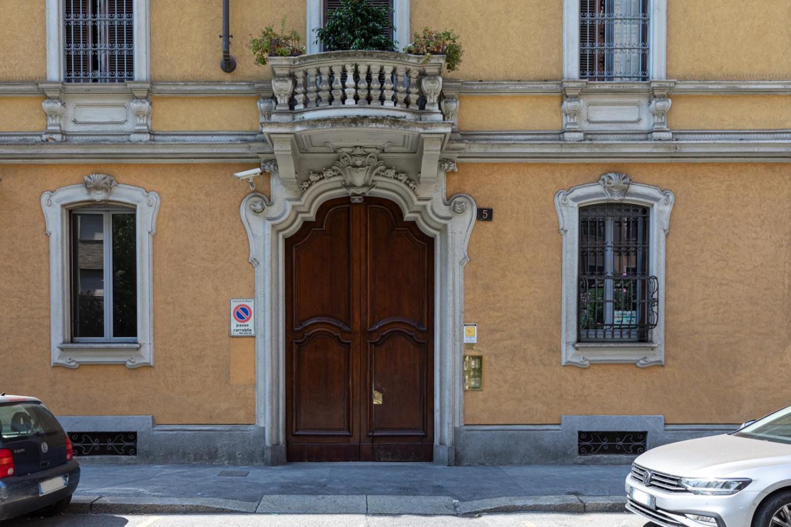 Centrale Suite With Balcony - Top Collection Milan Exterior photo