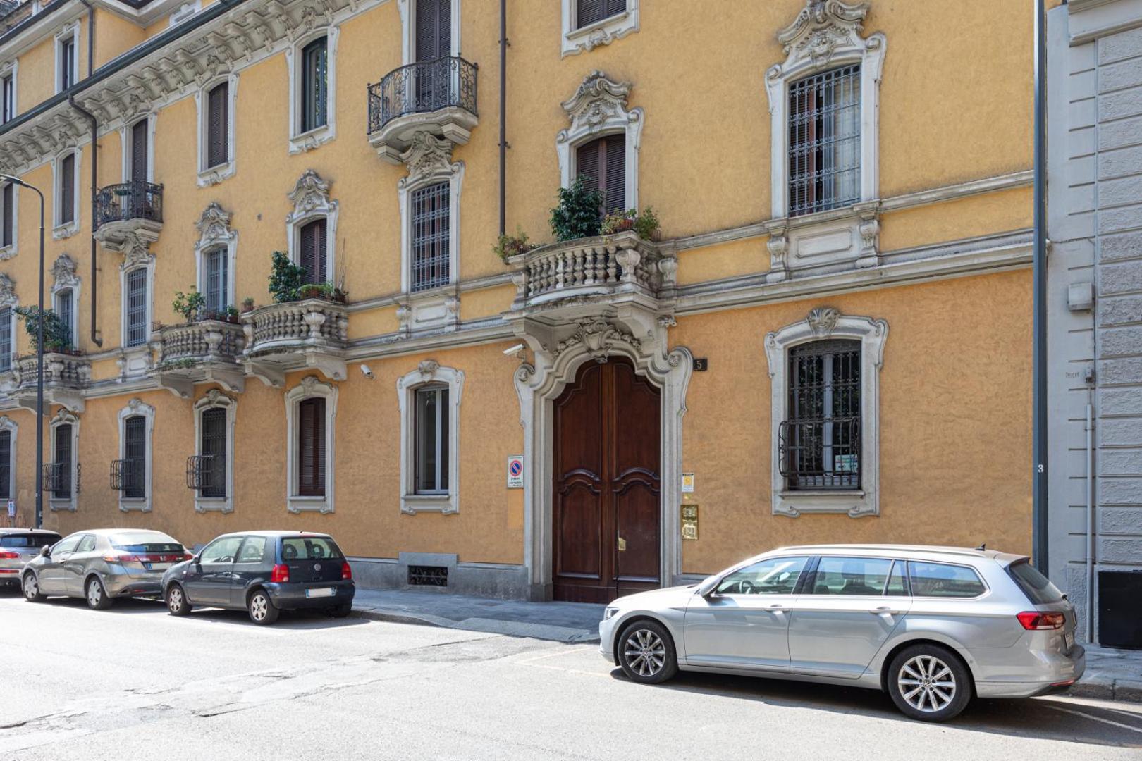 Centrale Suite With Balcony - Top Collection Milan Exterior photo